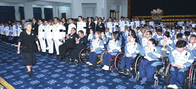 สมเด็จพระกนิษฐาธิราชเจ้า กรมสมเด็จพระเทพรัตนราชสุดาฯ สยามบรมราชกุมารี เสด็จลง ณ ศาลาดุสิดาลัย สวนจิตรลดา พระราชวังดุสิต พระราชทาน
พระราชวโรกาสให้ นายอรรถกร ศิริลัทธยากร รัฐมนตรีว่าการกระทรวงการท่องเที่ยวและกีฬา นำคณะนักกีฬาคนพิการทีมชาติไทย พร้อมด้วยคณะกรรมการ
พาราลิมปิกแห่งประเทศไทย และเจ้าหน้าที่ เฝ้าทูลละอองพระบาท รับพระราชทานพรก่อนเดินทางไปเข้าร่วมการแข่งขันกีฬาอาเซียนพาราเกมส์ ครั้งที่ 13 ระหว่างวันที่ 20-26 มกราคม 2569 รวมแข่งขัน 19 ชนิดกีฬา และ 2 กีฬาเป็นสาธิต ณ จังหวัดนครราชสีมา เมื่อวันเสาร์ที่ 6 ธันวาคม 2568 เวลา 18.01 น.