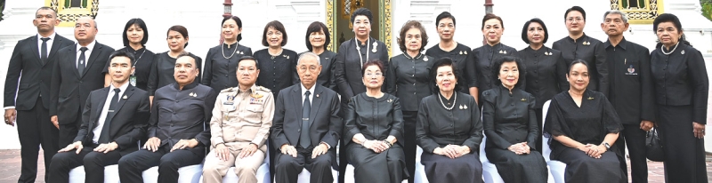 บำเพ็ญกุศล : พล.อ.อ.ชลิต พุกผาสุข องคมนตรี เป็นประธานในพิธีบำเพ็ญกุศลอุทิศถวาย พระวรวงศ์เธอ พระองค์เจ้าสุทธสิริโสภา และพระวรวงศ์เธอ พระองค์เจ้าวิมลฉัตร อดีตประธานมูลนิธิร่วมจิตต์น้อมเกล้าฯ เพื่อเยาวชน ในพระบรมราชินูปถัมภ์ เพื่อรำลึกในพระกรุณาของทั้งสองพระองค์ที่ทรงมีต่อมูลนิธิฯ และเยาวชนผู้ยากไร้ด้อยโอกาสทั่วประเทศ โดยมี ม.ร.ว.พร้อมฉัตร สวัสดิวัตน์, อรรษิษฐ์ สัมพันธรัตน์, ผศ.ดร.
พรทิพย์ พุกผาสุข, ดร.อารยา อรุณานนท์ชัย เป็น อาทิ เข้าร่วมในพิธี ณ พระอุโบสถ วัดราชบพิธสถิตมหาสีมาราม เขตพระนคร กรุงเทพมหานคร