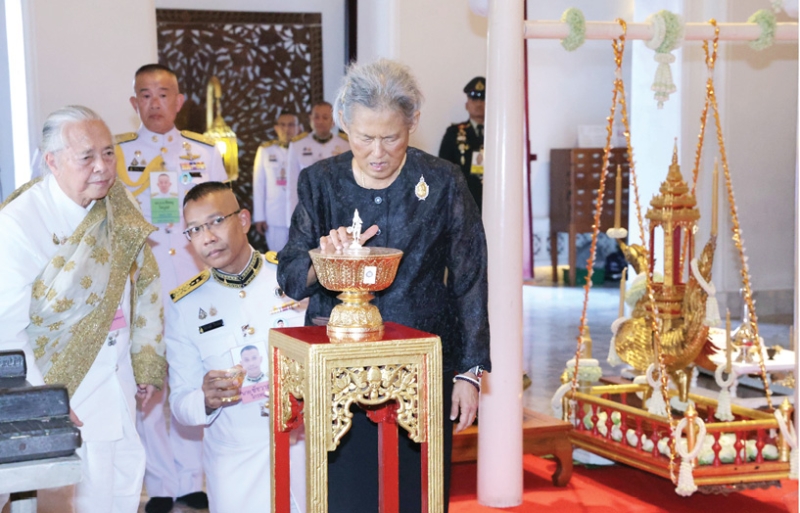 สมเด็จพระกนิษฐาธิราชเจ้า กรมสมเด็จพระเทพรัตนราชสุดาฯ สยามบรมราชกุมารี เสด็จพระราชดำเนินไปในการพระราชพิธีตรียัมพวาย-ตรีปวาย เป็นการพระราชพิธีประจำ เพื่อบูชาสรรเสริญพระอิศวร
พระนารายณ์ และพระพรหม เนื่องในโอกาสทรงเจริญพระชนมายุ 70 พรรษา 2 เมษายน 2568 ณ เทวสถาน
สำหรับพระนคร (โบสถ์พราหมณ์) เขตพระนคร กรุงเทพมหานคร เมื่อวันอาทิตย์ที่ 4 มกราคม 2569 เวลา 12.55 น.