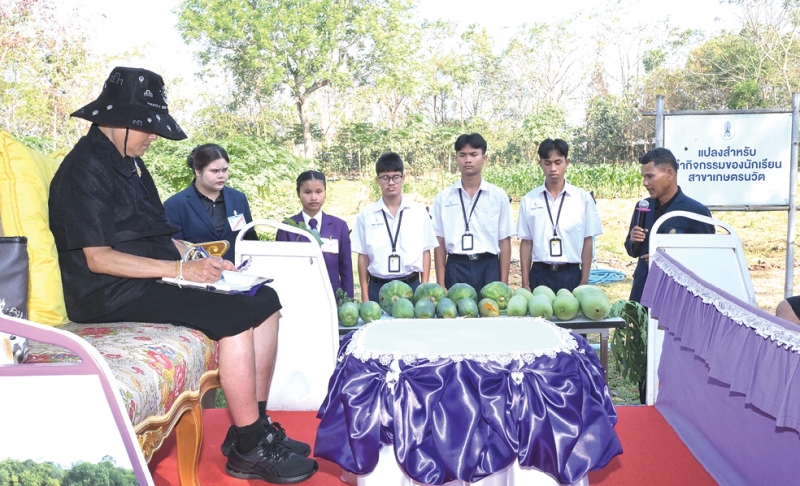 สมเด็จพระกนิษฐาธิราชเจ้า กรมสมเด็จพระเทพรัตนราชสุดาฯ สยามบรมราชกุมารี เสด็จพระราชดำเนินไปทอดพระเนตรความก้าวหน้าของสำนักวิชาเกษตรนวัตฯ โดย บริษัท ปตท. จำกัด (มหาชน) และสถาบันเทคโนโลยีจิตรลดา ร่วม
สนองพระราชดำริ ตั้งแต่ปี 2562 ปัจจุบันสามารถพัฒนาที่ดิน 154 ไร่ ให้เป็นพื้นที่เกษตรกรรมเพื่อการเรียนรู้
ณ สถาบันเทคโนโลยีจิตรลดา อำเภอวังจันทร์ จังหวัดระยอง เมื่อวันจันทร์ที่ 26 มกราคม 2569 เวลา 08.55 น.