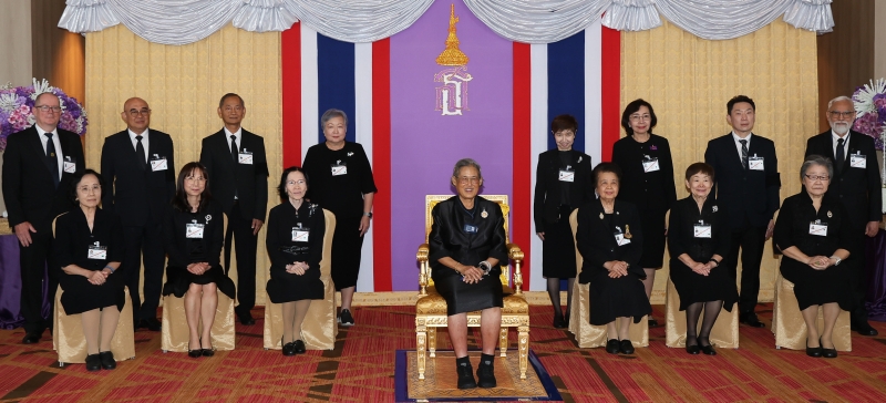 สมเด็จพระกนิษฐาธิราชเจ้า กรมสมเด็จพระเทพรัตนราชสุดาฯ สยามบรมราชกุมารี เสด็จพระราชดำเนินไปทรงเปิดการประชุมวิชาการ “วิสัญญีแพทย์แห่งเอเชียและออสเตรเลีย ครั้งที่ 17” ในหัวข้อ “ศิลป์แห่งศาสตร์ แนวโน้มในอนาคตของวิสัญญีวิทยา” เพื่อส่งเสริมความร่วมมือ แบ่งปัน
ความรู้ และร่วมกำหนดทิศทางในอนาคตของวงการวิสัญญีวิทยา ซึ่งประเทศไทยเป็นเจ้าภาพจัดครั้งที่ 2 โดยราชวิทยาลัยวิสัญญีแพทย์แห่งประเทศไทย ณ โรงแรมเซ็นทารา แกรนด์ และบางกอกคอนแวนชัน เซ็นเตอร์ กรุงเทพมหานคร เมื่อวันศุกร์ที่ 6 กุมภาพันธ์ 2569 เวลา 08.40 น.