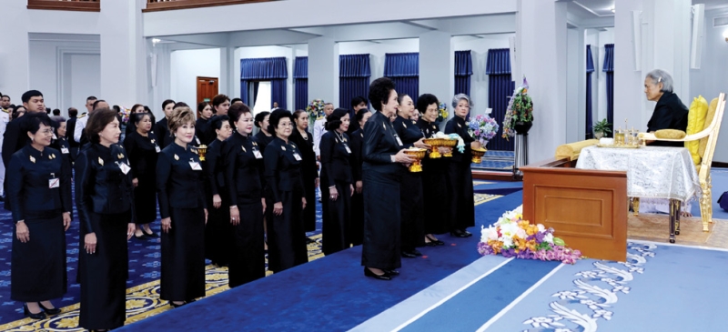 สมเด็จพระกนิษฐาธิราชเจ้า กรมสมเด็จพระเทพรัตนราชสุดาฯ สยามบรมราชกุมารี เสด็จลงแทนพระองค์ ณ ศาลาดุสิดาลัย
สวนจิตรลดา พระราชทานพระราชวโรกาสให้คณะกรรมการและเจ้าหน้าที่สภาแม่ดีเด่นแห่งชาติ ในพระอุปถัมภ์พระเจ้าวรวงศ์เธอ
พระองค์เจ้าโสมสวลี กรมหมื่นสุทธนารีนาถ เฝ้าฯ ทูลเกล้าฯถวายเงินและสิ่งของ เนื่องในโอกาสวันเฉลิมพระชนมพรรษา สมเด็จพระนางเจ้าสิริกิติ์ พระบรมราชินีนาถ พระบรมราชชนนีพันปีหลวง เมื่อวันพฤหัสบดีที่ 26 กุมภาพันธ์ 2569