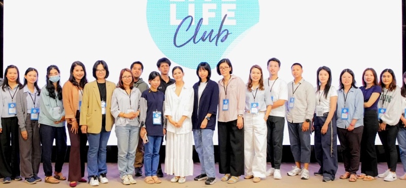 คลับแห่งแรงบันดาลใจ : ฐิติมา เลี้ยงพาณิชย์ ผอ.ฝ่าย กลุ่มสื่อสารและความยั่งยืนองค์กร และ พิมพ์ลดา ไชยวรรณ ผช.ผอ.สายงาน สายงานสื่อสารการตลาด บมจ.ไทยประกัน จัดกิจกรรมแนะนำแนวทางการกินตาม “ธาตุเจ้าเรือน” เพื่อ
ปรับสมดุลร่างกายให้แข็งแรงอย่างยั่งยืนและเคล็ดลับที่สามารถนำไปปรับใช้ได้จริง