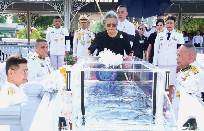 สมเด็จพระกนิษฐาธิราชเจ้า กรมสมเด็จพระเทพรัตนราชสุดาฯ สยามบรมราชกุมารี เสด็จพระราชดำเนิน
ไปในการบำเพ็ญพระราชกุศลปล่อยโค 1 คู่ และปล่อยพันธุ์ปลาน้ำจืด จำนวน 590,000 ตัว ลงแม่น้ำเจ้าพระยา
เพื่อเพาะขยายพันธุ์ตามธรรมชาติและรักษาความสมดุลตามระบบนิเวศ เนื่องในโอกาสวันคล้าย
วันพระราชสมภพ ณ ท่าวาสุกรี เขตดุสิต กรุงเทพมหานคร เมื่อวันพฤหัสบดีที่ 2 เมษายน 2569 เวลา 08.32 น.