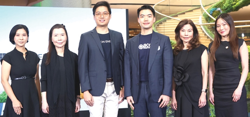 “มากกว่าผู้พัฒนาสายไฟฟ้า” : พงศภัค นครศรี ประธานเจ้าหน้าที่สายงานขายและการตลาด บจก.สายไฟฟ้า
บางกอกเคเบิ้ล หรือ Bangkok Cable (BCC) ประกาศเข้าซื้อกิจการ บจก.ไอออน เอนเนอร์ยี่ คอร์ปอเรชั่น
หรือ ION Energy ก้าวสู่การเป็นผู้ให้บริการโซลูชันด้านพลังงานไฟฟ้าอย่างครบวงจร พร้อมบุกตลาดโซลาร์รูฟท็อป
ชิงส่วนแบ่งตลาดมูลค่าหลักแสนล้านบาท รองรับการเปลี่ยนผ่านด้านพลังงานทั้งในระดับโลกและประเทศไทย