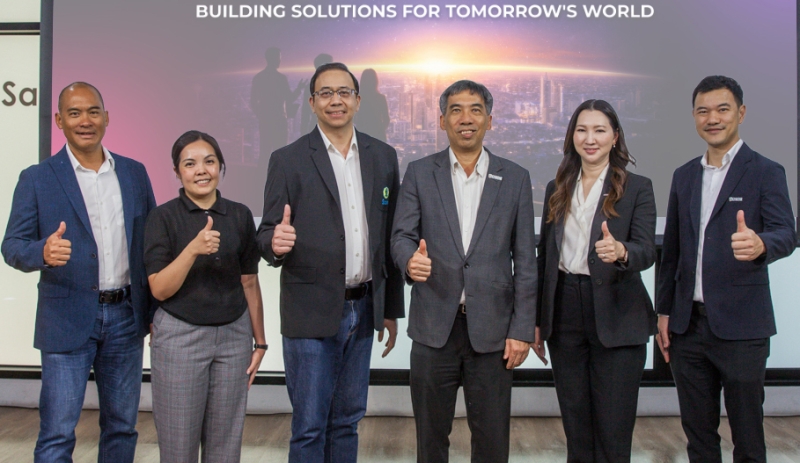 ปีที่ 24 : รศ.ดร.ปิยะชาติ ภิรมย์สวัสดิ์ รอง ผอ.Learning Solutions สถาบันบัณฑิตบริหารธุรกิจ ศศินทร์ และพันธมิตร อาทิ เอสซีจี เคมิคอลส์, ธนาคารกสิกรไทย,
บจก.บุญรอดบริวเวอรี่, 2C2P, มูลนิธิแม่ฟ้าหลวงฯ แถลงข่าวจัดการแข่งขันประกวดแผนธุรกิจ “Bangkok Business Challenge 2026 Powered by SCGC”