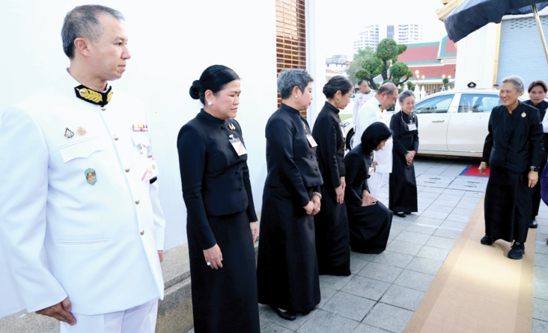 สมเด็จพระกนิษฐาธิราชเจ้า กรมสมเด็จพระเทพรัตนราชสุดาฯ สยามบรมราชกุมารี เสด็จพระราชดำเนินไปในการพระพิธีธรรม
สวดพระอภิธรรมศพ นายแพทย์ปราเสริฐ ปราสาททองโอสถ ผู้ก่อตั้งบริษัท กรุงเทพดุสิตเวชการ จำกัด (มหาชน), บริษัท
การบินกรุงเทพ จำกัด (มหาชน) หรือสายการบินบางกอกแอร์เวย์ส และสถานีโทรทัศน์พีพีทีวี เอชดี 36 ณ ศาลากวีนิรมิต
วัดเทพศิรินทราวาสราชวรวิหาร เขตป้อมปราบศัตรูพ่าย กรุงเทพมหานคร เมื่อวันอาทิตย์ที่ 26 เมษายน 2569 เวลา 18.19 น.