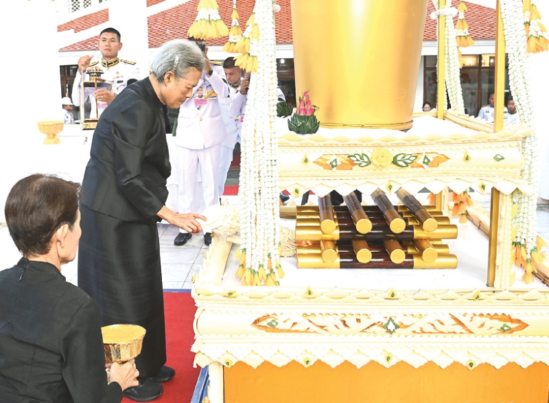 สมเด็จพระกนิษฐาธิราชเจ้า กรมสมเด็จพระเทพรัตนราชสุดาฯ สยามบรมราชกุมารี เสด็จพระราชดำเนิน
ไปในการพระราชทานเพลิงศพ ศ.เกียรติคุณ นพ.ประเวศ วะสี ท.จ.ว.,ม.ป.ช.,ม.ว.ม,.ภ.ป.ร.3 ซึ่งได้รับรางวัล “แมกไซไซ”
ในปี 2524, นักวิทยาศาสตร์ดีเด่น ปี 2526, บุคคลดีเด่นของชาติ สาขาการแพทย์ ปี 2528 และนักวิจัยดีเด่น
แห่งชาติ ปี 2531 ณ เมรุวัดมกุฏกษัตริยารามราชวรวิหาร กรุงเทพมหานคร เมื่อวันอาทิตย์ที่ 17 พฤษภาคม 2569