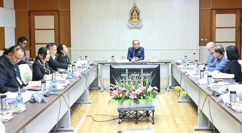พัฒนาวิชาชีพพิพิธภัณฑ์ : พนมบุตร จันทรโชติ อธิบดีกรมศิลปากร จัดการประชุมคณะกรรมการแห่งชาติว่าด้วยสภาการพิพิธภัณฑ์ระหว่างชาติ เพื่อกำหนดแนวทางการดำเนินงานพิพิธภัณฑ์ในระดับสากล สนับสนุนกิจการพิพิธภัณฑ์ให้แพร่หลาย พัฒนาพิพิธภัณฑ์ไทยให้เป็นพื้นที่แห่งการเรียนรู้และเชื่อมโยงวัฒนธรรมไทยสู่ประชาคมโลก
โดยมี ประสพ เรียงเงิน ปลัดกระทรวงวัฒนธรรม เป็นประธาน ที่ กรมศิลปากร กระทรวงวัฒนธรรม

