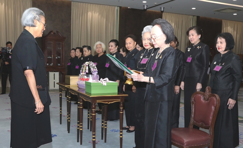 สมเด็จพระกนิษฐาธิราชเจ้า กรมสมเด็จพระเทพรัตนราชสุดาฯ สยามบรมราชกุมารี เสด็จออก ณ วังสระปทุม พระราชทานพระราชวโรกาสให้ คุณหญิงแสงเดือน ณ นคร ประธานมูลนิธิสงเคราะห์ครอบครัวทหารผ่านศึก ในพระราชูปถัมภ์ฯ
นำคณะกรรมการมูลนิธิฯ เฝ้าทูลละอองพระบาท ถวายพระพรชัยมงคล และทูลเกล้าทูลกระหม่อมถวายเงินโดยเสด็จ
พระราชกุศลตามพระราชอัธยาศัย เนื่องในโอกาสวันคล้ายวันพระราชสมภพ เมื่อวันพุธที่ 3 มิถุนายน 2569 เวลา 14.00 น.