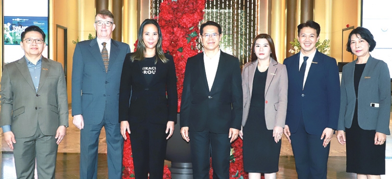 ติดตามผลงานครั้งที่ 1 : ลักษมีกานต์ อิงคะกุล ประธานเจ้าหน้าที่บริหาร มิราเคิล กรุ๊ป ต้อนรับ บุญเสริม ขันแก้ว
รองอธิบดีกรมการท่องเที่ยว ในโอกาสเป็นประธานเปิดการประชุมติดตามความคืบหน้าแผนงาน “Thailand
Green Tourism Plan 2030” ระยะที่ 2 : พลิกวิกฤตสภาพภูมิอากาศสู่การท่องเที่ยวยั่งยืน ประจำปี
งบประมาณ พ.ศ. 2569 จัดโดย มหาวิทยาลัยมหิดล ร่วมกับ กรมการท่องเที่ยว ที่ โรงแรมอัศวิน แกรนด์ คอนเวนชั่น