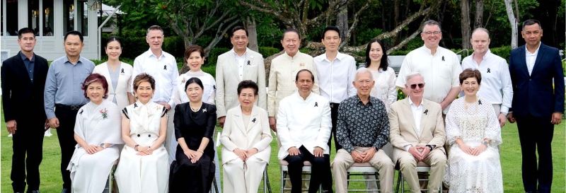 โรงแรมเวลเนสสุดหรู : ดร.สิทธิชัย สวัสดิ์แสน ผวจ.ประจวบคีรีขันธ์, จรรย์สมร วัธนเวคิน ปธ.กก.เดอะ บาราย หัวหิน, คุณหญิงณัฐิกา วัธนเวคิน อังอุบลกุล รอง ปธ.กก., สุพล วัธนเวคิน ปธ.กก.บห., เดวิด ยูเดลล์ ประธานกลุ่ม ประจำภูมิภาคเอเชียแปซิฟิก บจก.ไฮแอท โฮเทลส์ คอร์ปอเรชั่น และคณะผู้บริหาร ร่วมพิธีเปิด The BARAI HUA HIN - The Unbound Collection by Hyatt ยกระดับมาตรฐานการท่องเที่ยวเชิงสุขภาพ ด้วยบริการระดับโลกและประสบการณ์ที่ออกแบบให้สอดคล้องกับความต้องการของผู้เข้าพักแต่ละคน โดยมี สนั่น อังอุบลกุล, พงศ์เทพ – พนิดา เทพกาญจนา ร่วมแสดงความยินดี ที่ เดอะ บาราย หัวหิน