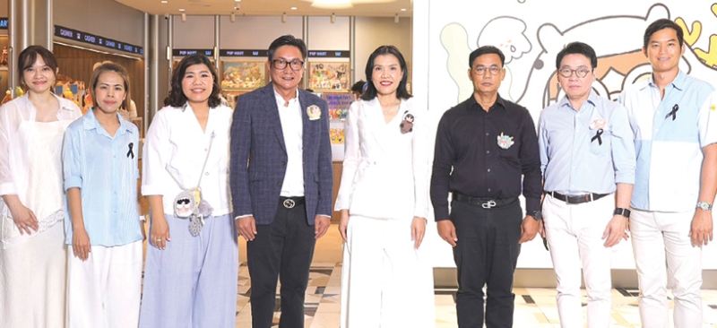 เพื่อนักสะสมและนักท่องเที่ยวจากทั่วโลก : อภิชัย ฉัตรเฉลิมกิจ รองผู้ว่าการการท่องเที่ยวแห่งประเทศไทย
และ ศิริพร แผลงจันทึก Head of Southeast Asia, POP MART ร่วมกันเปิด POP MART Official
Store แห่งแรกของภาคตะวันออก และแลนด์มาร์ค Art Toys ริมชายหาดครั้งแรกของโลก คอนเซ็ปต์
Beachfront Art Toy Destination ที่ ศูนย์การค้าเซ็นทรัล พัทยา พร้อมเปิดตัว Installation Art ริมชายหาดพัทยา