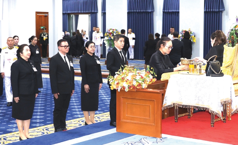 สมเด็จพระเจ้าน้องนางเธอ เจ้าฟ้าจุฬาภรณวลัยลักษณ์ อัครราชกุมารี กรมพระศรีสวางควัฒน วรขัตติยราชนารี เสด็จลง
ณ ศาลาดุสิดาลัย สวนจิตรลดา พระราชทานพระวโรกาสให้ นางสาววรรณรัตน์ พันธุ์จันทร์ รองผู้จัดการใหญ่ ผู้บริหาร
สูงสุดกลุ่มงาน Operations ธนาคารไทยพาณิชย์ จำกัด (มหาชน) พร้อมด้วยคณะผู้บริหารธนาคารและเจ้าหน้าที่
ธนาคาร เฝ้าถวายพระพรชัยมงคล เนื่องในโอกาสวันคล้ายวันประสูติ เมื่อวันพุธที่ 1 กรกฎาคม 2569 เวลา 14.00 น.