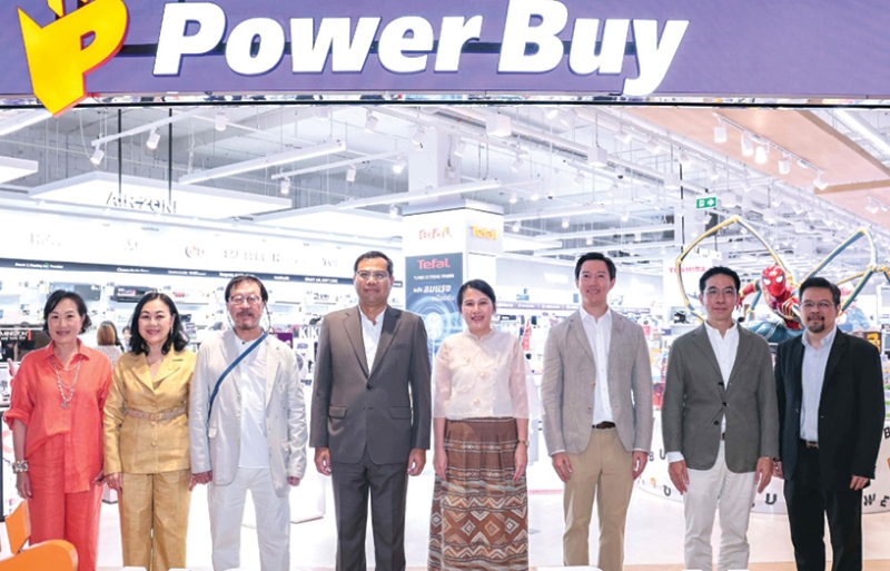 เพื่อคนรักเทคโนโลยี : เชษฐา โมสิกรัตน์ ผวจ.นนทบุรี ร่วมกับ สุทธิธรรม จิราธิวัฒน์ ประธานกรรมการ
บมจ.เซ็นทรัลพัฒนา และ สุวิณ โกษีอํานวย กก.ผจก.ใหญ่ บจก.เพาเวอร์บาย ร่วมกันเปิดร้าน “เพาเวอร์บาย
สาขาเซ็นทรัล นอร์ทวิลล์” ภายใต้แนวคิด “Technology for Modern Living” โดยมี วัลยา จิราธิวัฒน์, นาถยา
เตชะไกรศรี, ไท จิราธิวัฒน์ และ ชนวัฒน์ เอื้อวัฒนะสกุล ร่วมงาน ที่เพาเวอร์บาย เซ็นทรัล นอร์ทวิลล์
