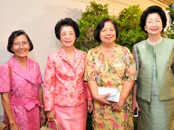 วชิราพร อัจฉริยโกศล,เพ็ญพร รักษ์ธนบดี,นาฏยา โล่ธุวาชัย และ รัตนา เชาว์วิศิษฐ