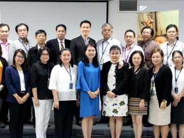 ธุรกิจที่เป็นมิตรกับเด็ก : สุธิชา เจริญงาม รอง ผอ.สถาบันไทยพัฒน์ เป็นวิทยากรอบรมผู้บริหารในกลุ่มบริษัทบีทีเอส เรื่อง “สิทธิเด็กและหลักปฏิบัติทางธุรกิจ ระยะที่ 2” เพื่อส่งเสริมการยกระดับคุณภาพชีวิตและความเป็นอยู่ที่ดีของเด็กในประเทศไทย ที่ ศูนย์ฝึกอบรม อาคารบีทีเอส สำนักงานใหญ่ ถนนพหลโยธิน