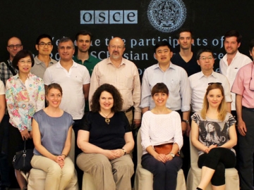OSCE Asian Conference : อรุษ นวราช กก.ผจก.สามพราน ริเวอร์ไซด์ ต้อนรับ มร.แลมแบร์โต้ ซานนิแอร์ เลขาธิการ องค์การว่าด้วยความมั่นคงและความร่วมมือในยุโรป และ อรรถยุทธ์ ศรีสมุทร เอกอัครราชทูตฯประจำสหประชาชาติ ณ กรุงเวียนนา ในโอกาสนำคณะเข้าร่วมประชุม ที่โรงแรมสามพราน ริเวอร์ไซด์