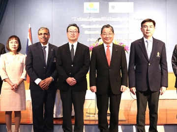 เรื่องของคน : ศ.ดร.บัณฑิต เอื้ออาภรณ์ อธิการบดี จุฬาลงกรณ์มหาวิทยาลัย, ศ.ดร.ดิพัค ซี เจน ผอ.สถาบันบัณฑิตบริหารธุรกิจศศินทร์ แห่งจุฬาฯ และ คัทซึโตะ คอนโดะ กก.ผจก.อาวุโส Nikkei Business School Asia จัดสัมมนา “ไทย-ญี่ปุ่นกับการพัฒนาทรัพยากรบุคคลสำหรับผู้นำรุ่นใหม่ในเอเชีย” ที่ศศินทร์ภา