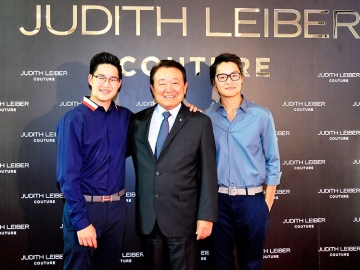 พรสิทธิ์ ศรีอรทัยกุล กับหลานชาย ธนกร-ภานุกร ศรีอรทัยกุล