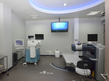 บรรยากาศภายในพิธีเปิดศูนย์ต้อกระจก ศูนย์หัวใจ และงานการพยาบาลผู้ป่วยระยะสั้น โรงพยาบาลธรรมศาสตร์เฉลิมพระเกียรติ