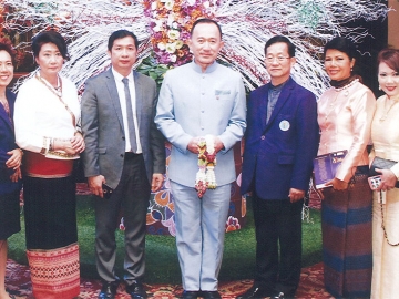 บรรยายพิเศษ : หม่อมหลวงปนัดดา ดิศกุล รัฐมนตรีประจำสำนักนายกรัฐมนตรี ให้เกียรติมาบรรยายพิเศษเรื่อง “สมเด็จฯกรมพระยาดำรงราชานุภาพ (พระบิดามัคคุเทศก์ไทย) พระราชกรณียกิจในการจัดการนำเสด็จฯประพาสต้น และเรื่องเล่า
จากวังวรดิศ” โดยมี วิโรจน์ สิตประเสริฐนันท์ นายกสมาคมมัคคุเทศก์ อาชีพแห่งประเทศไทย ต้อนรับ ที่ห้องแกรนด์บอลรูม โรงแรมดิ เอมเมอรัลด์
