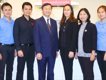 พันธมิตร : มร.โจเซฟ เคซี โล กก.และ ผจก.ทั่วไป บจ.ไมเร็กซ์ (ประเทศไทย) พร้อมด้วย โชติรส ตันเจริญพานิช หรือ เชฟหลิน เจ้าของสถาบันสไมล์คุกกิ้งคลับ ตกลงความร่วมมือ โดยมี วิชเยนทร์ อรุณสุขพิสัย ผจก.ฝ่ายการตลาดสื่อสารและปชส.บจ.ไมเร็กซ์ (ประเทศไทย) และ อรัญญา บุญเกลียว ผอ.ฝ่ายขายและการตลาด ร่วมเป็นสักขีพยาน ในการจัดกิจกรรม Cooking Class ในทุกเดือนตลอดทั้งปีโดยไม่เสียค่าใช้จ่ายใดๆ มีเชฟมืออาชีพระดับ Michelin Star จากสถาบันสไมล์คุกกิ้งคลับ เป็นผู้ถ่ายทอดเทคนิคการทำเมนูอาหารในแต่ละเดือน ณ โชว์รูมไมย์เออร์ บางนา