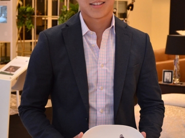 กษิต เอี่ยมสกุลรัตน์ โชว์ผลงาน การเพ้นท์จานในหัวข้อ Italy in my mind