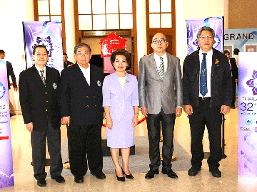 งานแสดงไปรษณียากร : ดร.ประกอบ จิรกิติ นายกสมาคมนักสะสมตราไปรษณียากรแห่งประเทศไทย 
ในพระราชูปถัมภ์ เป็นประธานแถลงข่าว งานแสดงไปรษณียากรภาคพื้นเอเชีย ครั้งที่ 32 (Thailand 2016) ร่วมด้วย สมร เทิดธรรมพิบูล กรรมการผู้จัดการใหญ่ บริษัทไปรษณีย์ไทย จำกัด และ ไพบูลย์ กนกวัฒนาวรรณ ประธานเจ้าหน้าที่บริหารกลุ่ม บริษัท เดอะมอลล์ กรุ๊ป จำกัด ที่ห้องไปรษณีย์ฤดีสราญ ชั้น 3 อาคารไปรษณีย์กลาง ถนนเจริญกรุง กรุงเทพฯ