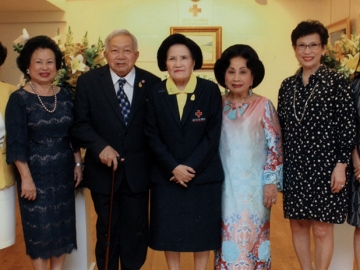 การกุศล : ม.ร.ว.ปรียางค์ศรี วัฒนคุณ ผช.เลขาธิการ สภากาชาดไทย ฝ่ายจัดหา
รายได้ เปิดนิทรรศการ “ได้บุญ-ได้ภาพ” จัดโดยสภากาชาดไทย ร่วมกับ โรงแรม 
เดอะ สุโกศล โดยมี คุณหญิงกมลา สุโกศล พร้อมครอบครัว ร่วมต้อนรับ ม.ร.ว.เทพกมล เทวกุล องคมนตรี และคุณหญิงขวัญตา เทวกุล ที่มาร่วมงาน