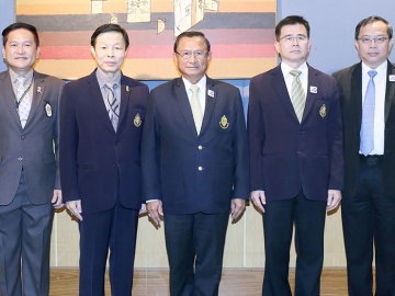 7 สิงหา ทำหน้าที่ : ศุภชัย สมเจริญ ประธานกรรมการการเลือกตั้ง เปิดโครงการ
อบรมบุคลากรของสำนักงานคณะกรรมการการเลือกตั้ง เพื่อเตรียมการออกเสียงประชามติ จัดโดย กฤช เอื้อวงศ์ ผอ.สถาบันพัฒนาการเมืองและการเลือกตั้ง สํานักงานคณะกรรมการการเลือกตั้ง ที่โรงแรมมิราเคิล แกรนด์ คอนเวนชั่น