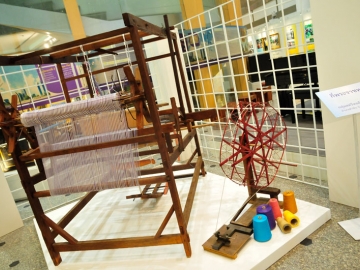 บรรยากาศภายในงาน มีน้องๆ นักเรียนเข้าร่วมงานด้วยความสนใจเป็นอย่างมาก