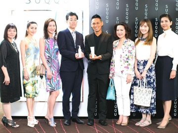 แนะนำ : มร.ยาซูฮิโร่ ทากุโร่ ประธานกรรมการ บริษัท คาเนโบ คอสเมติกส์ (ประเทศไทย) จำกัด ผู้จำหน่ายผลิตภัณฑ์เครื่องสำอาง SUQQU อย่างเป็นทางการ จัดงานแนะนำผลิตภัณฑ์ใหม่ล่าสุด (ซุกขุ นิว ลักชัวรี่ เฟซ วอช) ณ โรงแรมอีสติน แกรนด์ สาทร กรุงเทพฯ