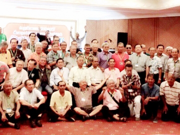 อุทิศส่วนกุศล : พล.อ.ท.สุรกิจ จันทเสน ประธานศิษย์เก่าโรงเรียนวัดมกุฏกษัตริย์ รุ่น 06 จัดพิธีทำบุญอุทิศส่วนกุศลแด่อาจารย์และเพื่อนๆ ที่ล่วงลับไปแล้ว เสร็จแล้วพบปะสังสรรค์กระซับความสัมพันธ์ร่วมกัน โดยมี พล.ต.สุรัตน์ บรรเทาทุรามัย ร่วมด้วย ที่โรงแรมรัตนโกสินทร์