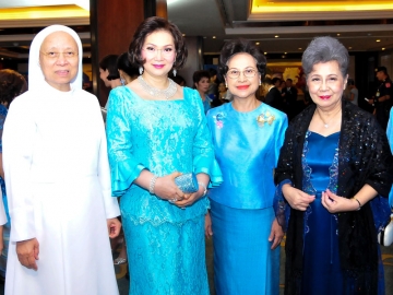 มาแมร์ไอรีน ชำนาญธรรม, คุณหญิงปัทมา ลีสวัสดิ์ตระกูล, นภาพร อภัยวงศ์และ อ.ดุษฎี พนมยงค์ บุญทัศนกุล ศิลปินแห่งชาติ