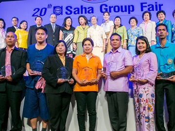 10 ชุมชนคุณธรรม ดร.เทียม โชควัฒนา ที่มีคนดี มีโรงเรียนที่ดีมีวินัย ช่วยกันแก้ไขปัญหาต่างๆ ของชุมชนด้วยความรัก ด้วยจิตอาสาและความสามัคคี