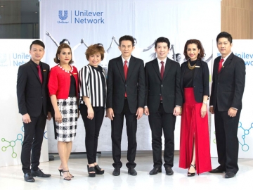 ดิ เอ็กซ์คลูซีฟ เกรท : จิรชีพ เฮ้ง ผู้จัดการฝ่ายพัฒนาธุรกิจ ยูนิลีเวอร์ เน็ทเวิร์ค ประเทศไทย บริษัท ยูนิลีเวอร์ไทย เทรดดิ้ง จำกัด จัดงาน “ดิ เอ็กซ์คลูซีฟ เกรท” นำ 3 ผู้ยิ่งใหญ่แห่งธุรกิจเครือข่ายยูนิลีเวอร์ เน็ทเวิร์ค กัญณิชชา เพ็ชรสุก, ยศสรัล ศรีพงศ์จิรา และ กิตติพงศ์ กัมพูจันทรินทร์ ที่ประสบความสำเร็จ มาร่วมแบ่งปันประสบการณ์ ณ ยูนิลีเวอร์ เฮาส์ ถนนพระราม 9