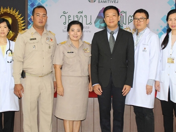 ชีวิตดี้ดี : นิวัฒน์ จี้กังวาฬ ผอ.รพ.สมิติเวช ธนบุรี ร่วมกับ อุษณี บุญธรรม รอง ผอ.รร.มัธยมวัดสุทธาราม จัดงาน “วัยทีน ปอดฟิต ชีวิตดี๊ดี” เพื่อให้ความรู้เกี่ยวกับโรคหืดและโรคภูมิแพ้แก่เด็กนักเรียน พร้อมทั้งยังรักษาและแนะนำวิธีการดูแลที่ถูกต้องให้แก่นักเรียนที่ป่วยเป็นโรคหืด โดยมี พญ.วรัตดา ปลายแนตร หัวหน้ากุมารแพทย์ รพ.สมิติเวช ศรนครินทร์,นพ.วรวิชญ์ เหลืองเวชการ แพทย์ผู้เชี่ยวชาญโรคภูมิแพ้และภูมิคุ้มกัน รพ.สมิติเวช ธนบุรี ร่วมงาน ณ รร.มัธยมวัดสุทธาราม