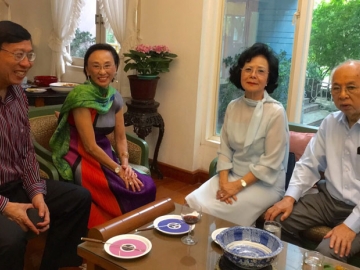 สองคู่ ศ.พิเศษ พรเพชร-อารยา วิชิตชลชัย และ โพธิพงษ์-ยุพา ล่ำซำ