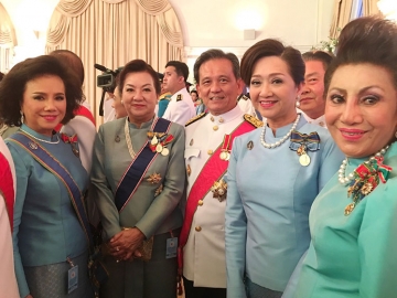 ประธานศาลฎีกา วีระพล-วารุณวรรณ ตั้งสุวรรณ กับ อุไร คุณานันทกุล, รักษา แสงภู่,เพ็ญศรี สุขเจริญผล