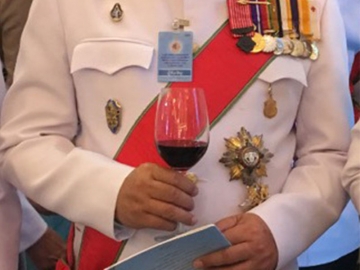 อนุชา โมกขะเวส