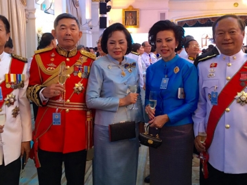 ภิญโญ แสงภู่, จรรยา สว่างจิตร, พล.ท.ดร.พีระพงษ์ มานะกิจ