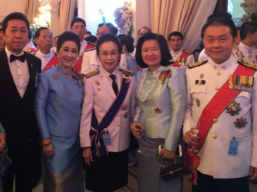 (ขวา) กรพจน์-อัญชนา อัศวินวิจิตร,ดร.ประภา เหตระกูล ศรีนวลนัด,ผาณิต พูนศิริวงศ์ และ เอกสิทธิ์ คุณานันทกุล