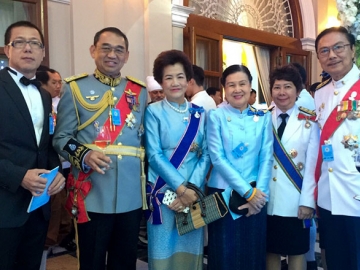 (ขวา) ศ.กิตติคุณ ดร.สุรพล-ธีราพร วิรุฬห์รักษ์, พล.อ.อ.ชนัท-รศ.ดร.อาชัญญา รัตนอุบล และ เฉลิมชัย ยอดมาลัย