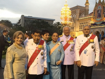 ม.จ.มงคลเฉลิม ยุคล-หม่อมบงกช ปริยา ยุคล ณ อยุธยา,ท่านผู้หญิงอรนุช-ดร.จิรายุ อิศรางกูร ณ อยุธยา, ม.จ.ชาตรีเฉลิม ยุคล-หม่อมกมลา ยุคล ณ อยุธยา