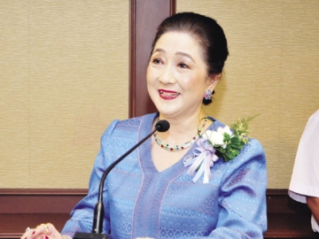 ผาณิต พูนศิริวงศ์ ประธานมูลนิธิฯ กล่าวรายงานการดำเนินงานของมูลนิธิ