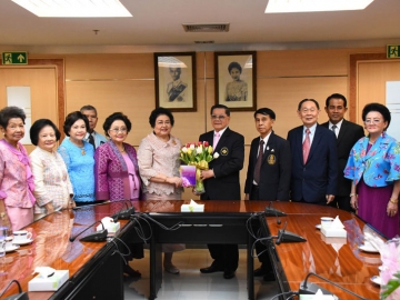 อวยพรวันเกิด : พลตรีหญิง คุณหญิงอัสนีย์ เสาวภาพ ประธานสภาสังคมสงเคราะห์ฯ 
พร้อมด้วยคณะผู้บริหารสภาสังคมสงเคราะห์ฯ เข้าอวยพร พลเอกสิงหา เสาวภาพ 
ที่ปรึกษาสภาสังคม
สงเคราะห์ฯ เนื่องใน
โอกาสวันคล้ายวันเกิด 
ณ โรงพยาบาลวิภาวดี