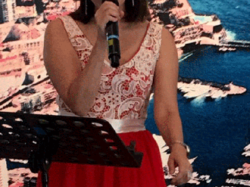 เปรมิกา สุจริตกุล กับบทเพลง พระราชนิพนธ์ภาษาฝรั่งเศส