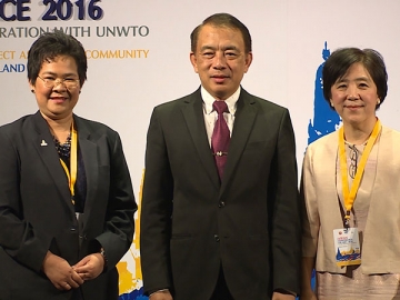 ประชุมไมซ์แห่งประชาคมอาเซียน : สนง.ส่งเสริมการจัดประชุมและนิทรรศการ (องค์การมหาชน) หรือ ทีเส็บ จัดงาน ASEAN Conference on MICE in collaboration with UNWTO โดยร่วมมือกับองค์กรการท่องเที่ยวโลก (UNWTO) เพื่อแลกเปลี่ยนองค์ความรู้ นโยบายและผนึกกำลังหวังผลักดันให้อาเซียนเป็นจุดหมายในการรองรับนักธุรกิจไมซ์จากทั่วโลก โดยมี นพรัตน์ เมธาวีกุลชัย ผู้อำนวยการทีเส็บ, วิภารัตน์ธาราธีรภาพ ผอ.ฝ่ายบริหารรัฐกิจวิสาหกิจ ทีเส็บ ให้ข้อมูลถึงความสำคัญของธุรกิจไมซ์และการขับเคลื่อนเศรษฐกิจในระยะยาว ดำเนินรายการโดย วราภรณ์ ศรพรหม ผจก.อาวุโส ส่วนงานนโยบายและกลยุทธ์องค์กร ณ โรงแรมอินเตอร์คอนติเนนตัล กรุงเทพ