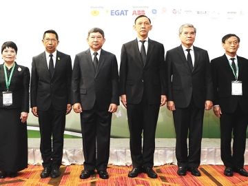 ประชุม : พลอากาศเอกประจิน จั่นตอง รองนายกรัฐมนตรี เป็นประธานเปิดงานประชุมใหญ่เชิงวิชาการอุตสาหกรรมไฟฟ้า ครั้งที่ 21 จัดโดยการไฟฟ้าฝ่ายผลิตแห่งประเทศไทย (กฟผ.) ร่วมกับ สมาพันธ์อุตสาหกรรมไฟฟ้าแห่งเอเชียตะวันออก
และแปซิฟิกตะวันตก ณ โรงแรมเซ็นทารา แกรนด์ แอท เซ็นทรัลเวิลด์